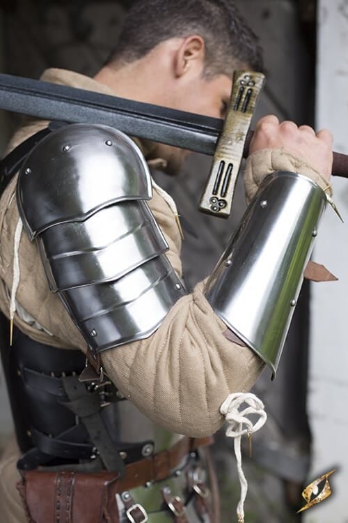 Shoulder Plates Merc.