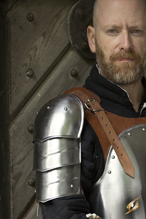 Shoulder Plates Merc.