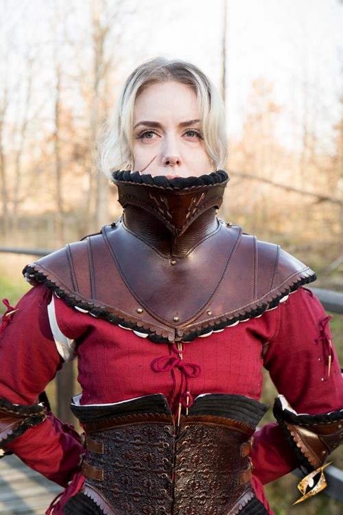 Noble Leather Gorget