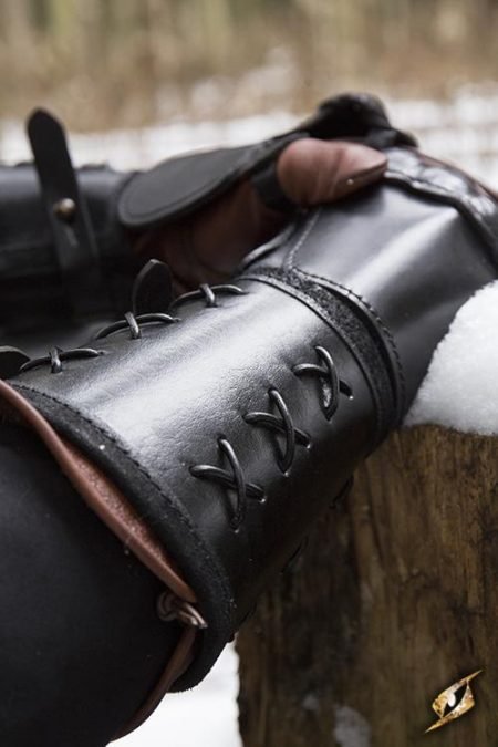 Leather gauntlet - immagine 13