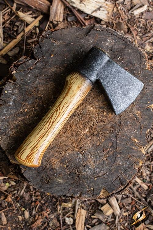 Woodsman Throwing Axe