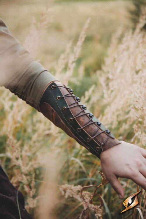 Glade Warden Bracer