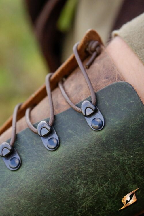 Glade Warden Bracer