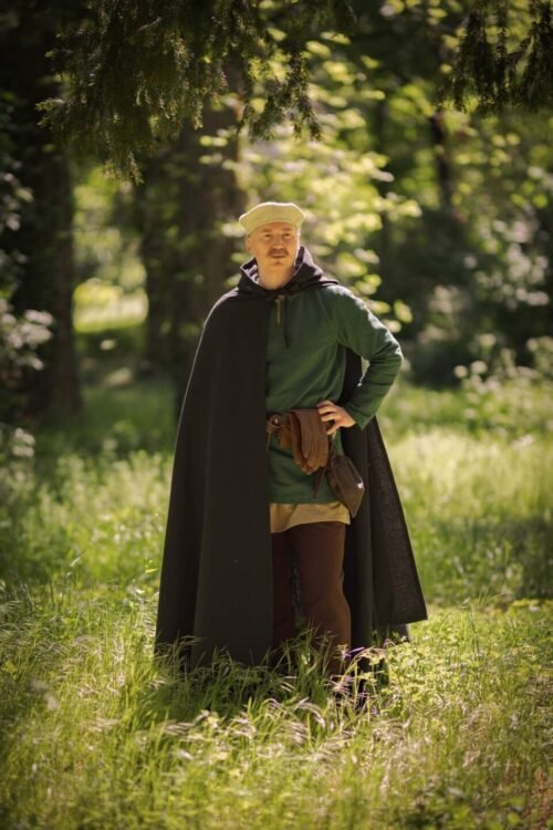 Cape with Hood Black