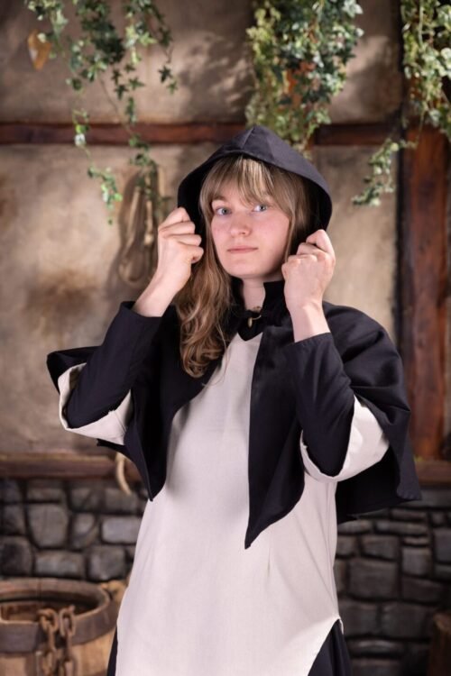 Dungeons & Dragons Female Wizard Hooded Cape Black