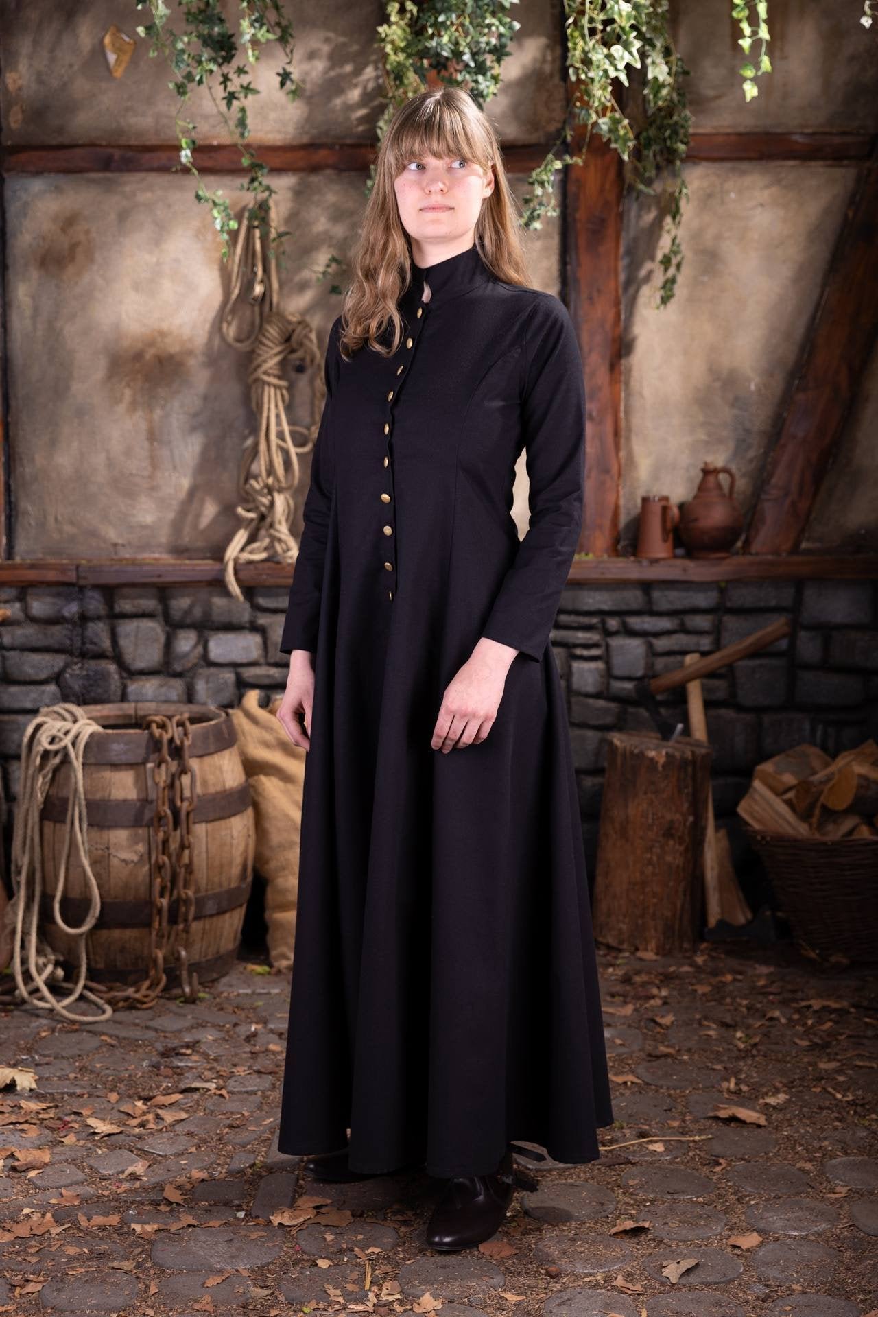 Dungeons & Dragons Female Wizard Under Dress Black