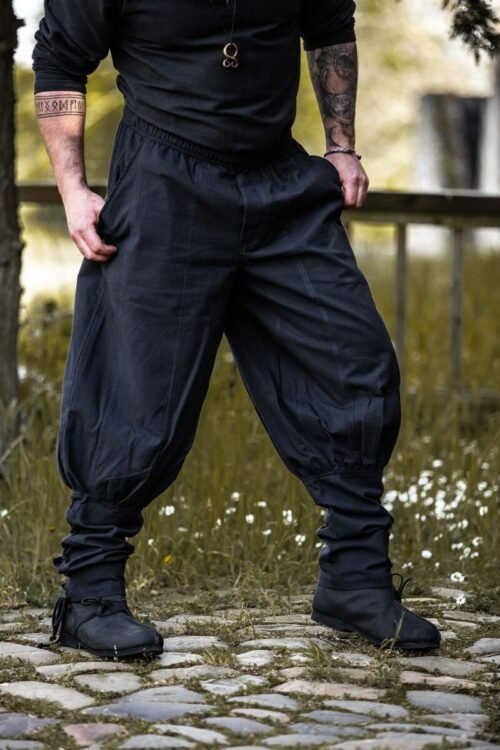 Pantaloni Tiago con allacciatura alle gambe
