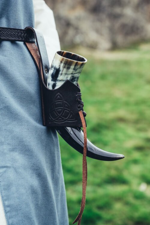 Portacorno in Pelle con nodi celtici "Kai"